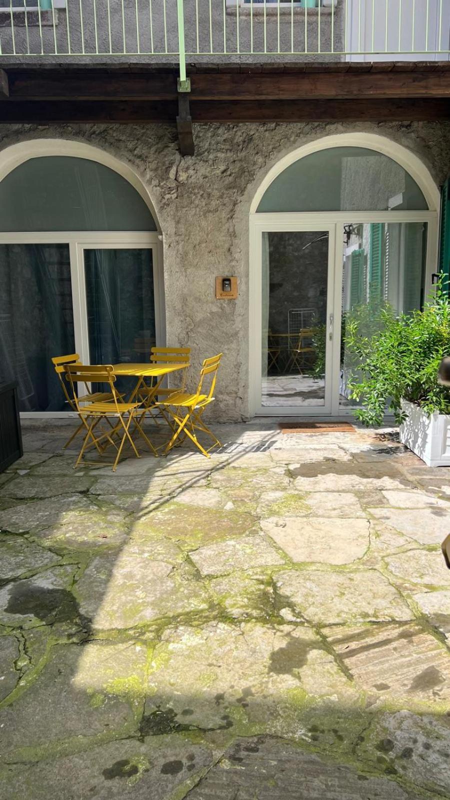 Casa Caterina Lägenhet Lezzeno Exteriör bild