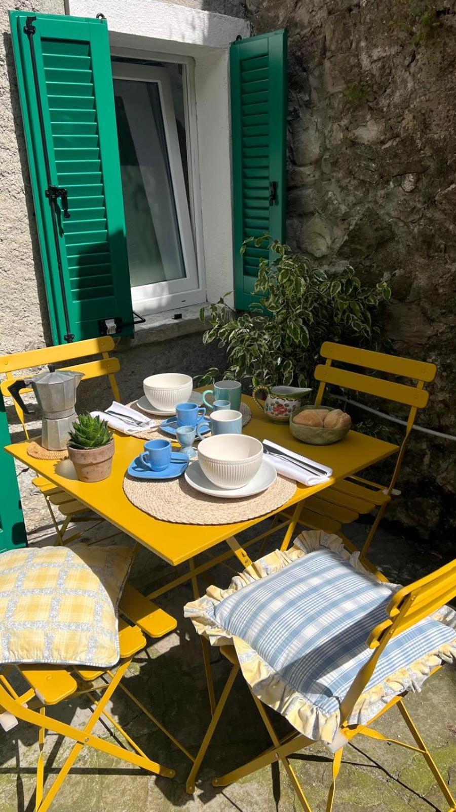 Casa Caterina Lägenhet Lezzeno Exteriör bild